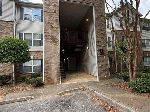 2203 Par Three Way, Lithonia, GA 30038