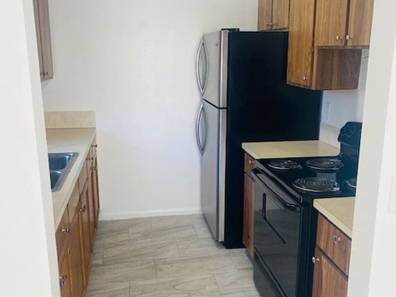 3rd image of 313 Melody Ln