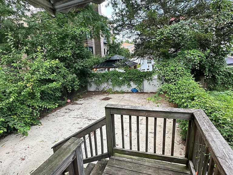 33 Dunbar St #1 — Photo 19