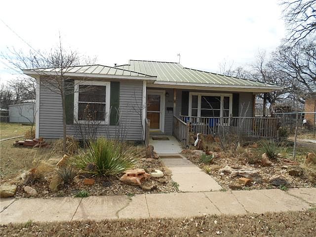 1st image of 304 E Pecan St