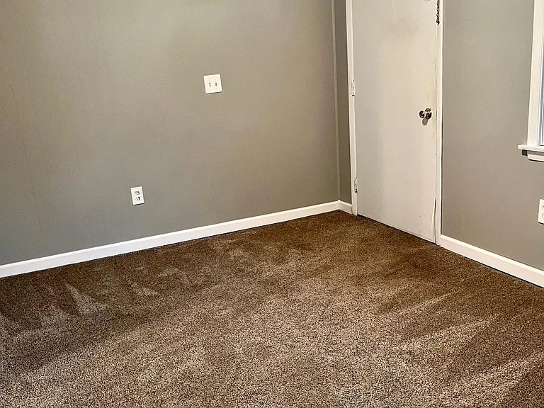 400 Clarkson Ave — Photo 3