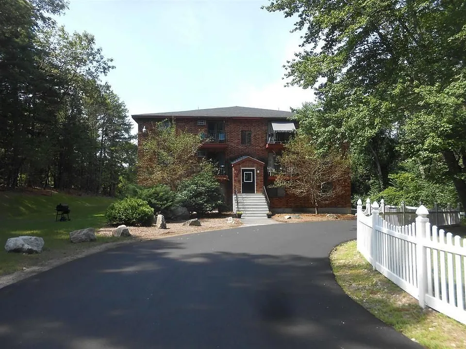 1375 Bodwell Rd #28