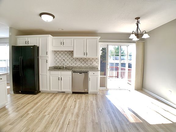 3rd image of 3442 Fox Meadow Way