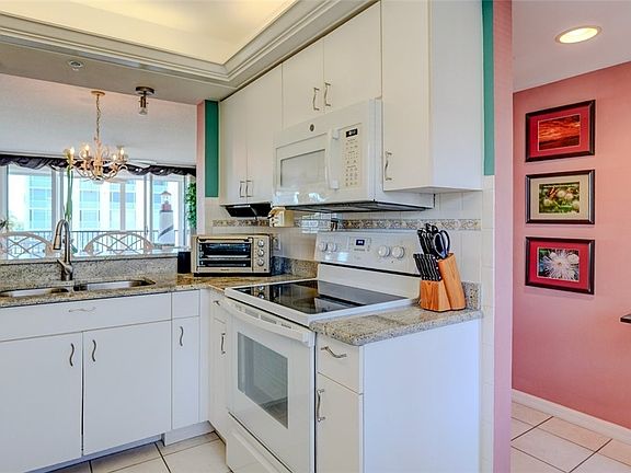 5th image of 4431 Bay Beach Ln APT 543