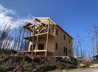 805 Piney Butt Loop, Gatlinburg, TN 37738