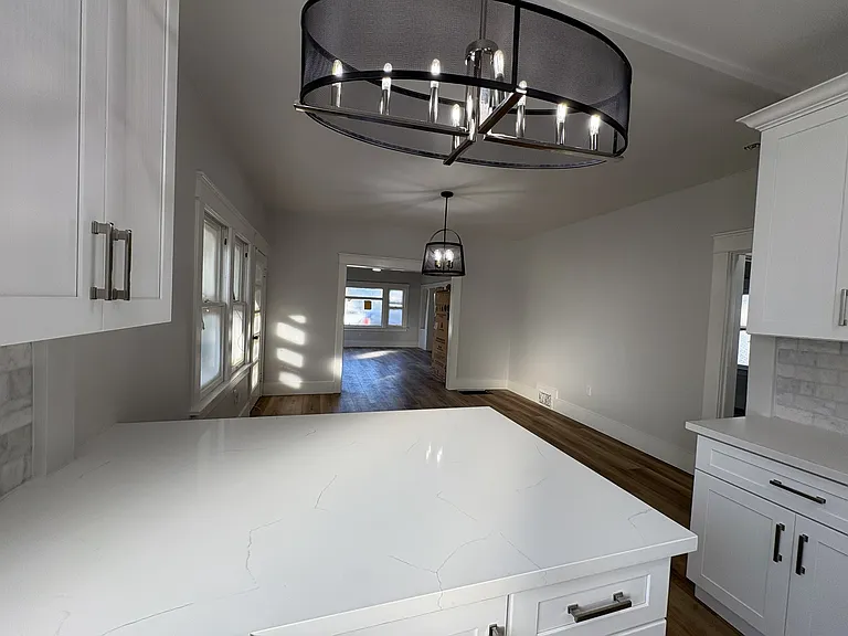 275 N Orange St — Photo 8