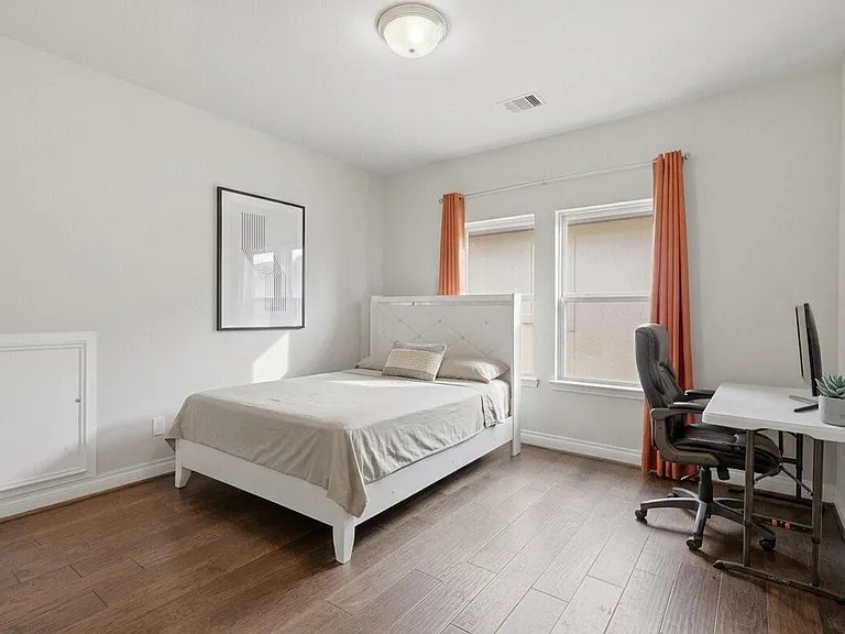 11218 Oudney Ct — Photo 32