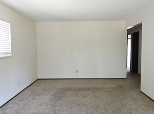 917 E 24th St, Cheyenne, WY 82001