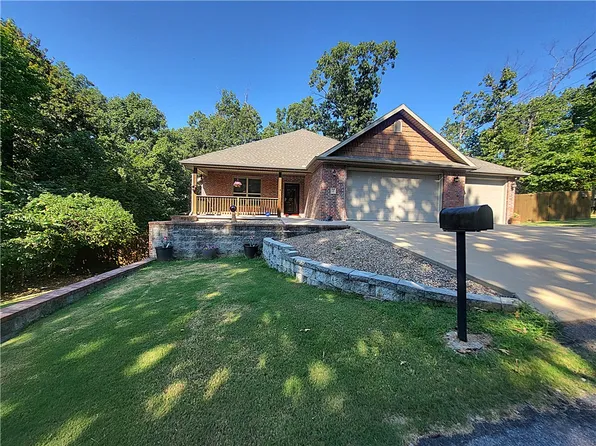 2 Ottery Ln, Bella Vista, AR 72715