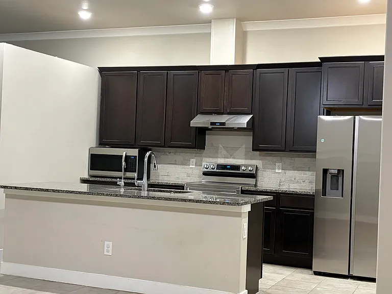13716 Sherman Ave — Photo 9