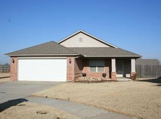 10721 NW 35th St, Yukon, OK 73099