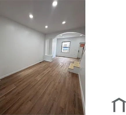 2430 Manton St — Photo 8