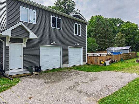 3rd image of 78 Oak St