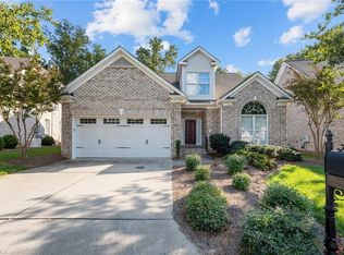 1817 Canaan Dr, Greensboro, NC 27408