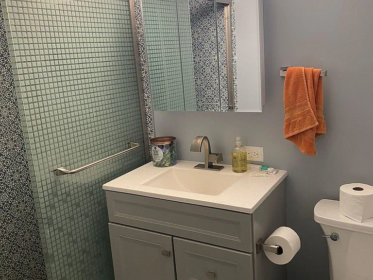 1247 W Flournoy St #3F — Photo 5