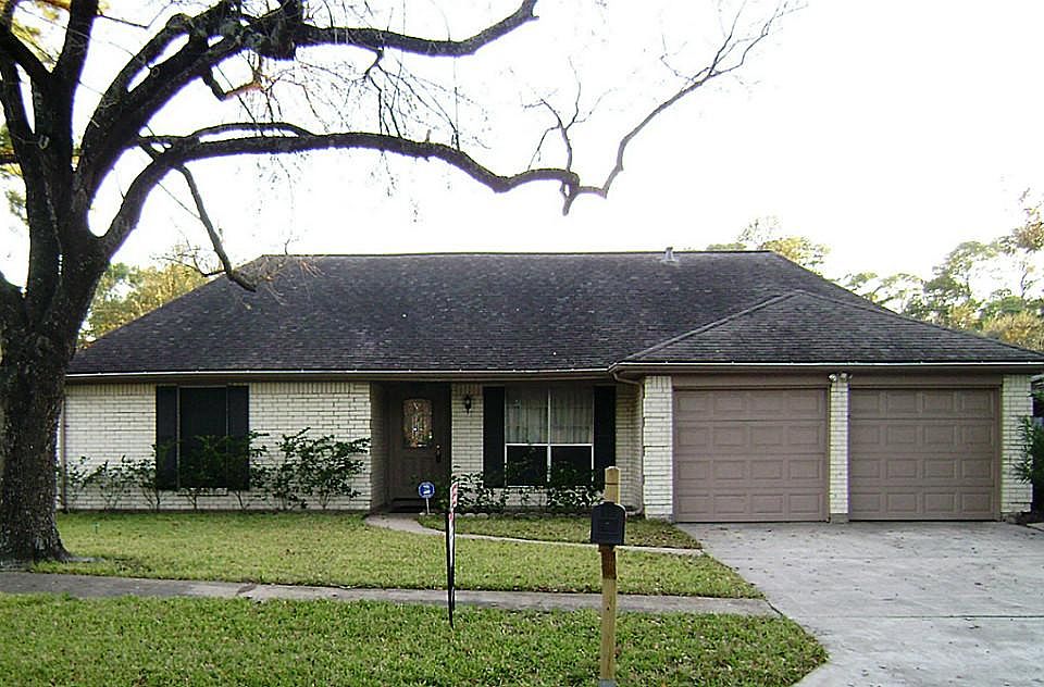 1st image of 3815 Black Locust Dr