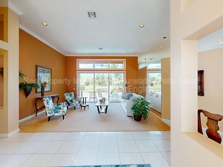 71 Cayman Pl — Photo 3
