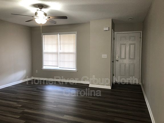3rd image of 4011 Summitview Dr