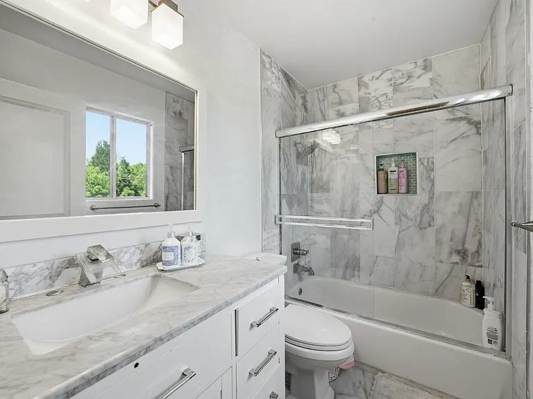 25961 Eshelman Ave — Photo 32