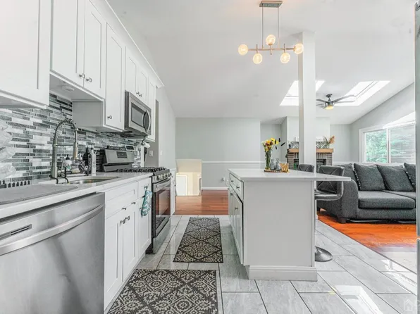 47 Pinewood Rd, Howell, NJ 07731