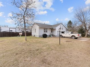 1050 Dewey Dr, Belle Fourche, SD 57717