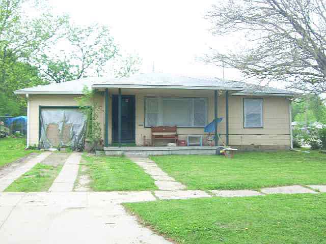 2nd image of 806 Reveille Ln