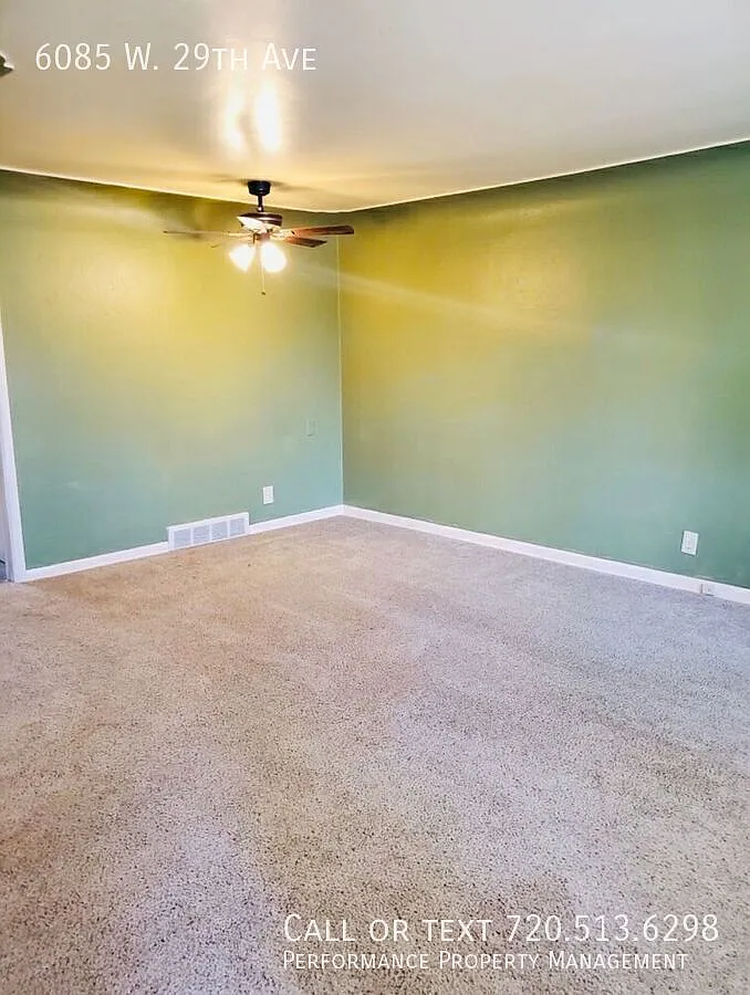 Cozy 1-Bedroom Apartment Near Sloan's Lake — Photo 2