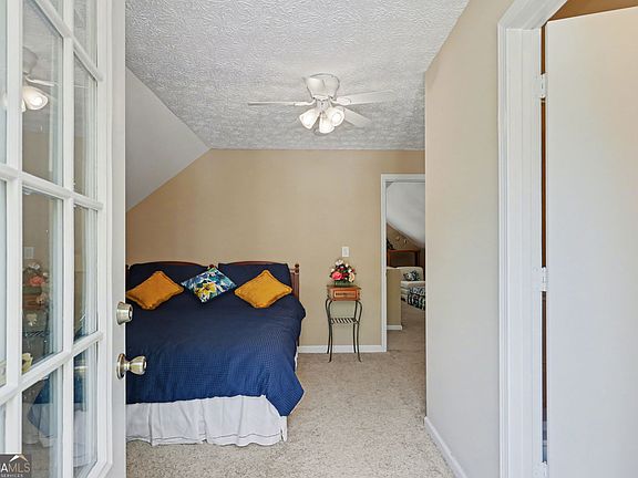 41st image of 542 Eastern Cross Ln
