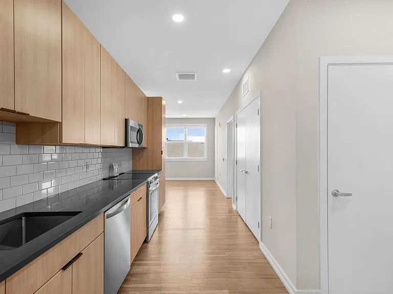 The Keystone Apartments — Photo 158