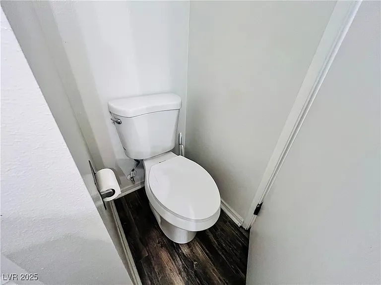 5048 Spencer St #C — Photo 17