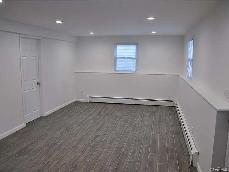 22 Essex Rd — Photo 30