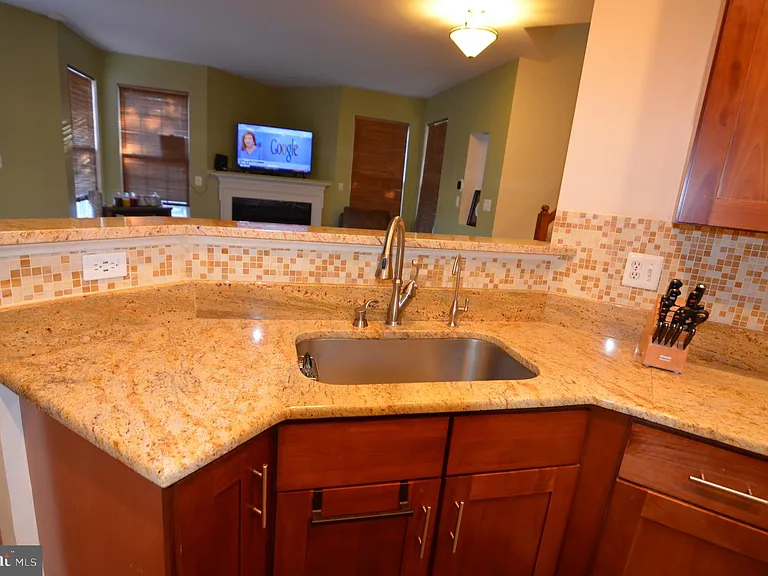 2946 Saxon Flowers Dr — Photo 16