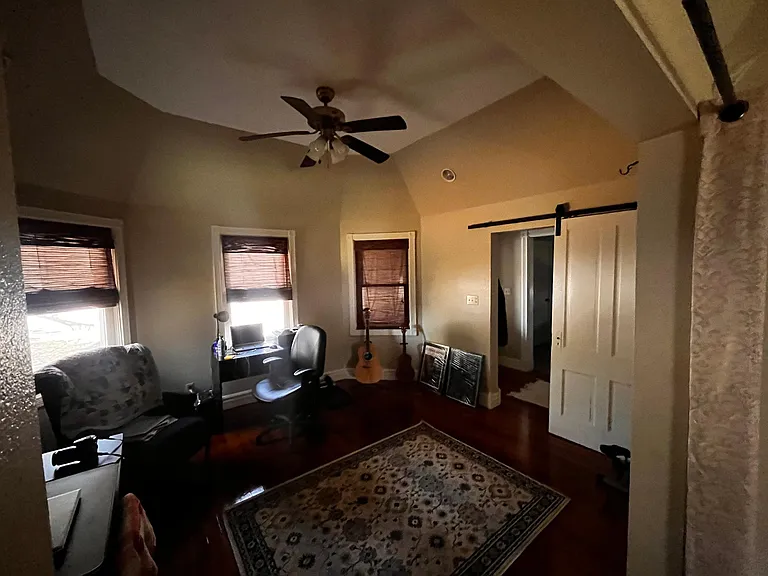 1213 Washington St — Photo 5