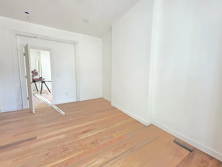 12 Delaware St #1 — Photo 4