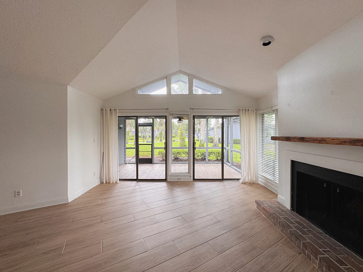 3 bed, 1520 sqft, $4,800 — Photo 4