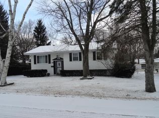 3401 N Christine Dr, Decatur, IL 62526