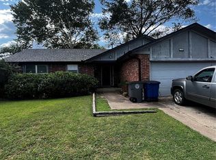 10828 E Skelly Dr, Tulsa, OK 74128