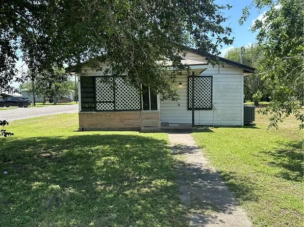 520 Avenue B, Sinton, TX 78387