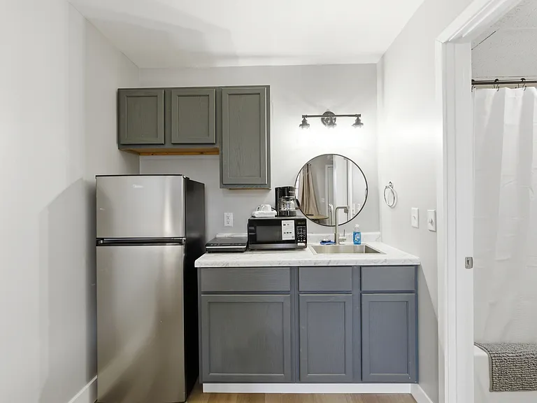 1057 S Jackson St #1 — Photo 2