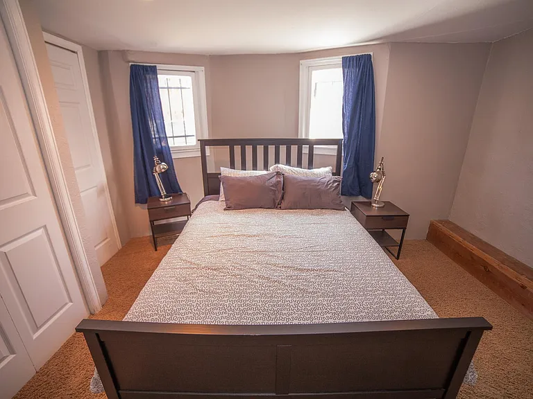 Queen bed with high end memory foam mattress