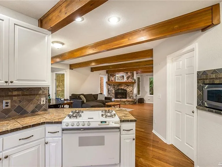 11922 Issaquah Hobart Rd SE — Photo 9