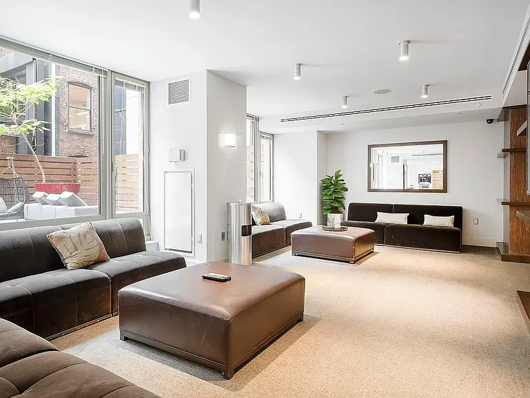 37 W 21st St #1306 — Photo 15