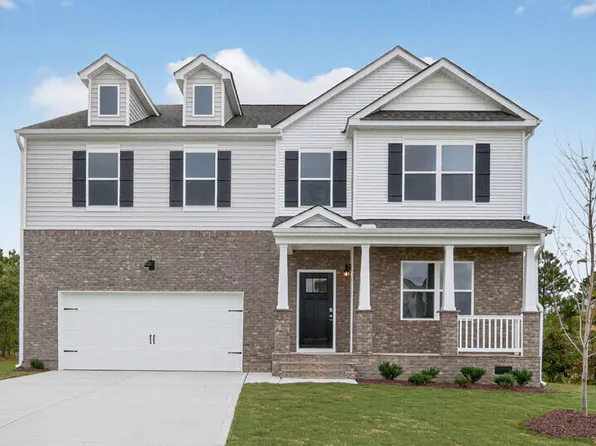 98 Fair Child Rd, Spring Lake, NC 28390