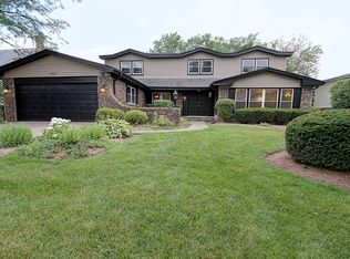 3855 Rutgers Ln, Northbrook, IL 60062