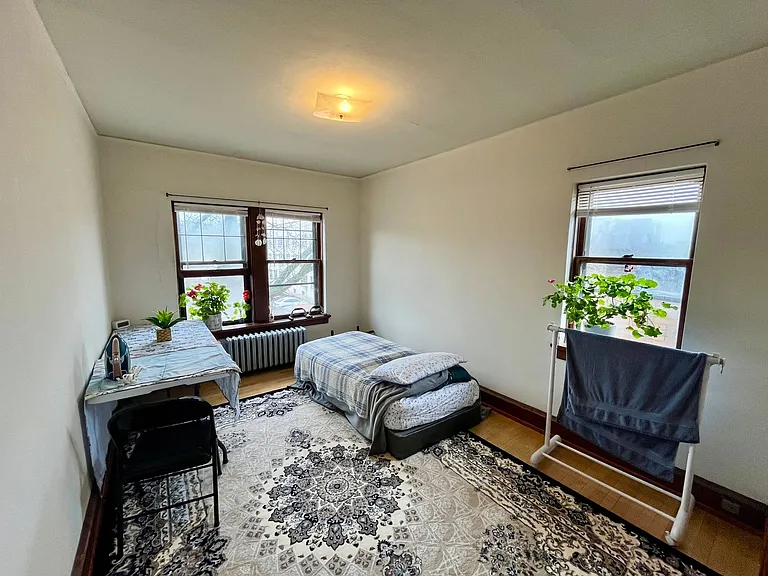 4455 N Oakland Ave — Photo 8