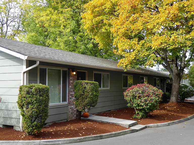 8856 SE Flavel St — Photo 10