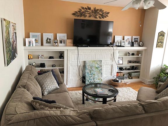 3rd image of 3532 N Bosworth Ave #3