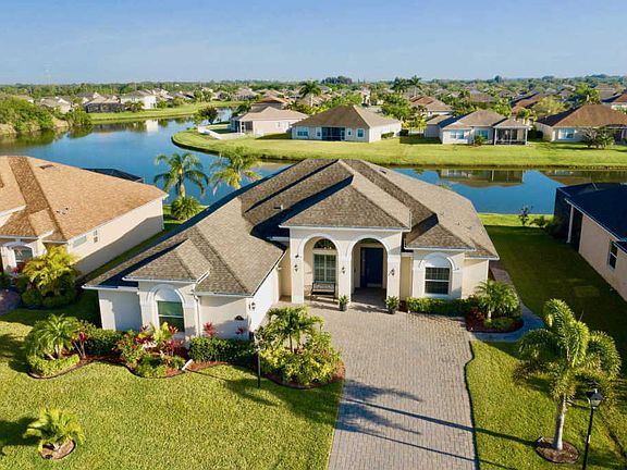 5th image of 763 Fortunella Cir SW