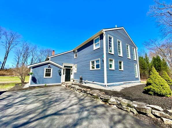 70 Exeter Rd, Kingston, NH 03848