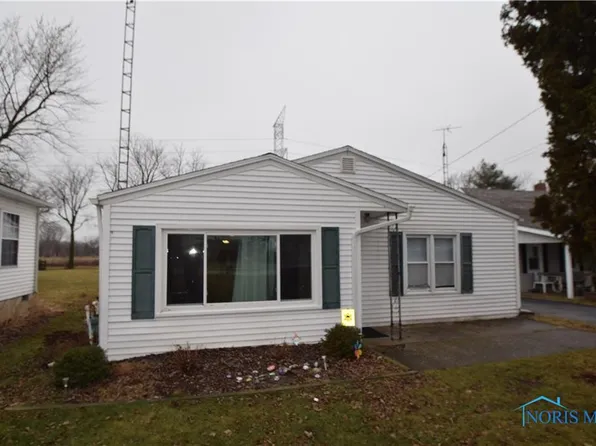 238 Eastwood Ave, Oregon, OH 43616